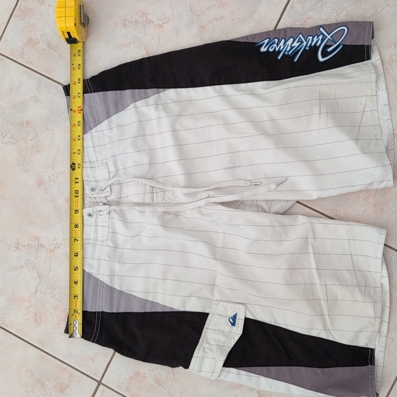 USED early 2000 Quiksilver Boardshorts men's size 34 - Picture 7 of 8